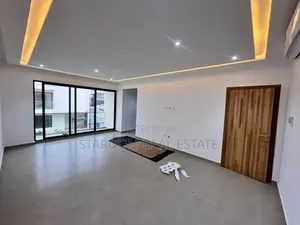 4bdrm Townhouse / Terrace in East Legon, A&C Mall Area for rent