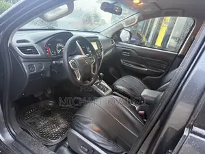 Mitsubishi L200 2020 Gray