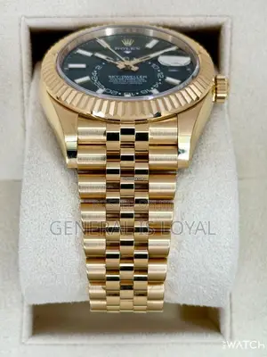 Rolex Sky-Dweller 2025 Sky-Dweller 42mm Yellow Gold Jubile Green Dial