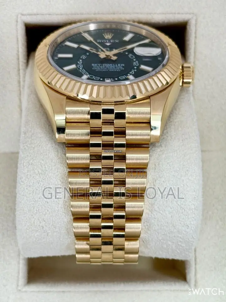 Rolex Sky-Dweller 2025 Sky-Dweller 42mm Yellow Gold Jubile Green Dial