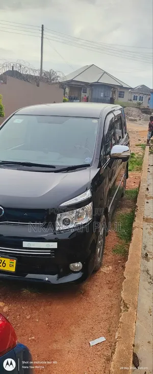 Toyota Voxy 2010 Black