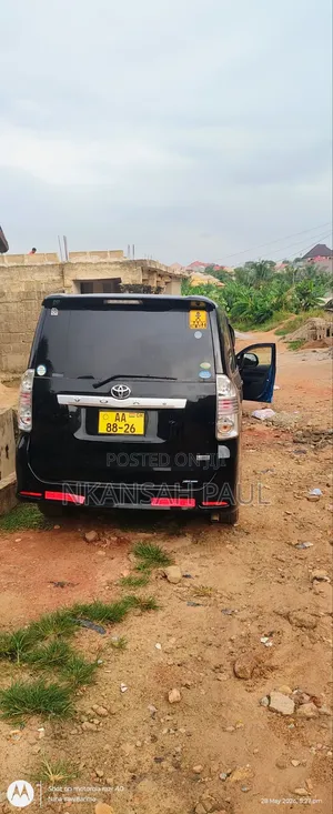 Toyota Voxy 2010 Black