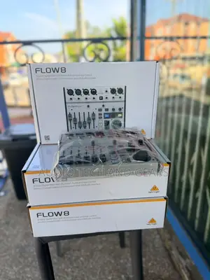 Behringer Flow 8 Compact Digital Mixer