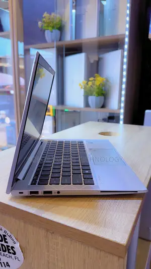 Laptop HP EliteBook 830 G7 16GB Intel Core i5 SSD 256GB