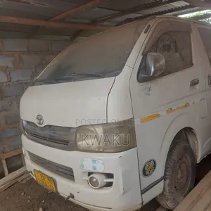 Toyota HiAce 2008 White