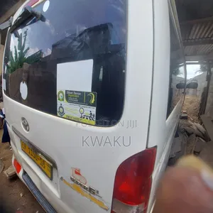 Toyota HiAce 2008 White