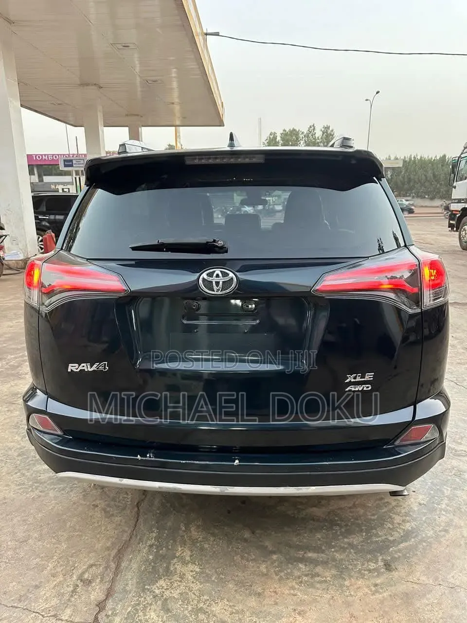 Toyota RAV4 XLE AWD (2.5L 4cyl 6A) 2017 Black