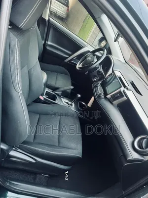 Toyota RAV4 XLE AWD (2.5L 4cyl 6A) 2017 Black