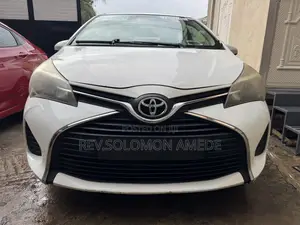 Toyota Yaris LE Hatchback 5dr 2016 White