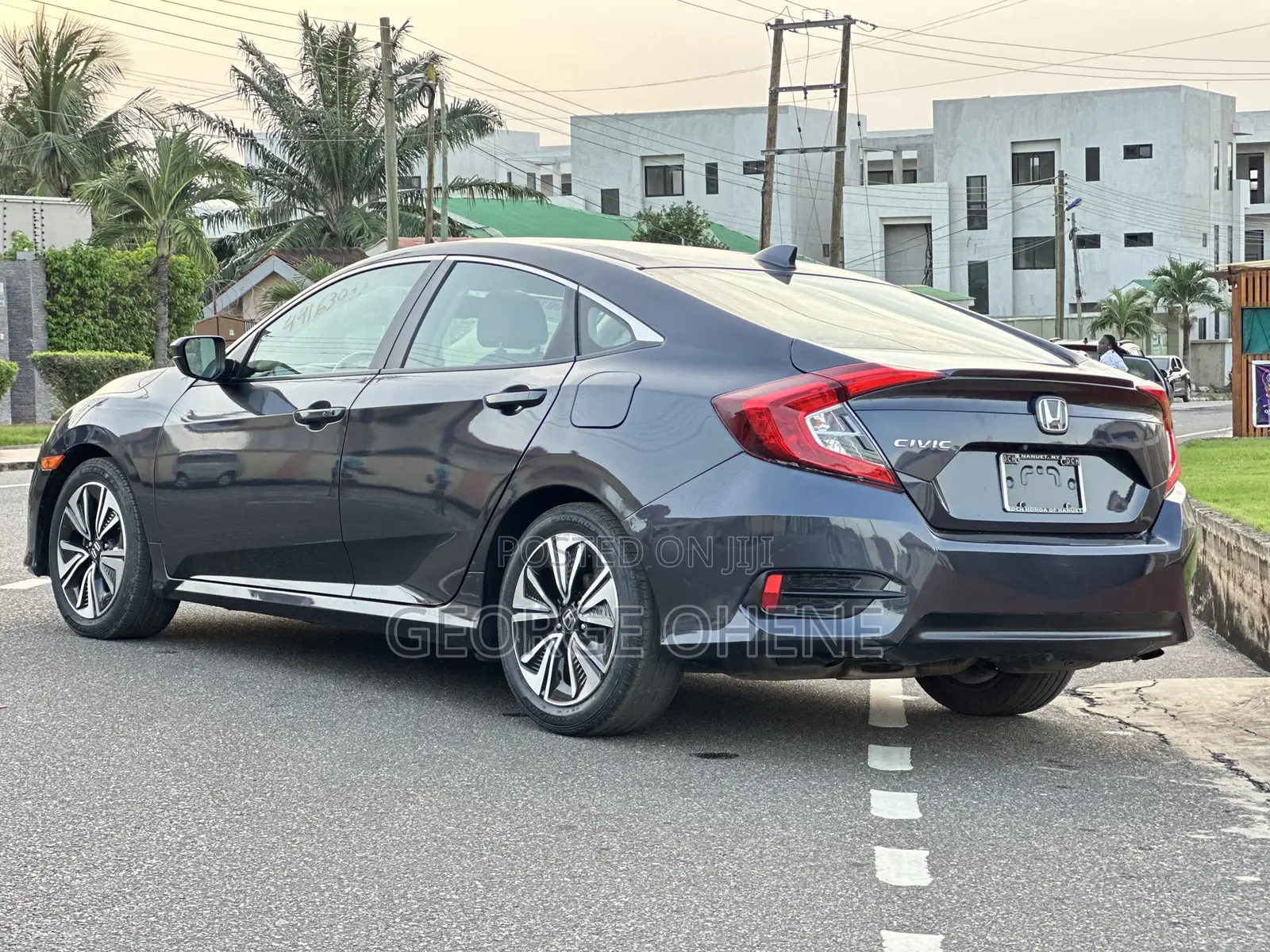 Honda Civic EX-L 4dr Sedan (1.5L 4cyl) 2017 Gray