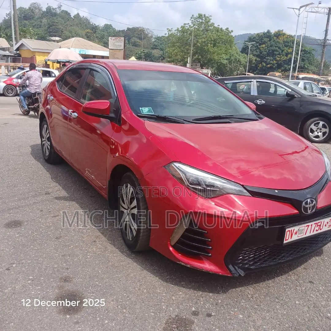 Toyota Corolla 2015 Red