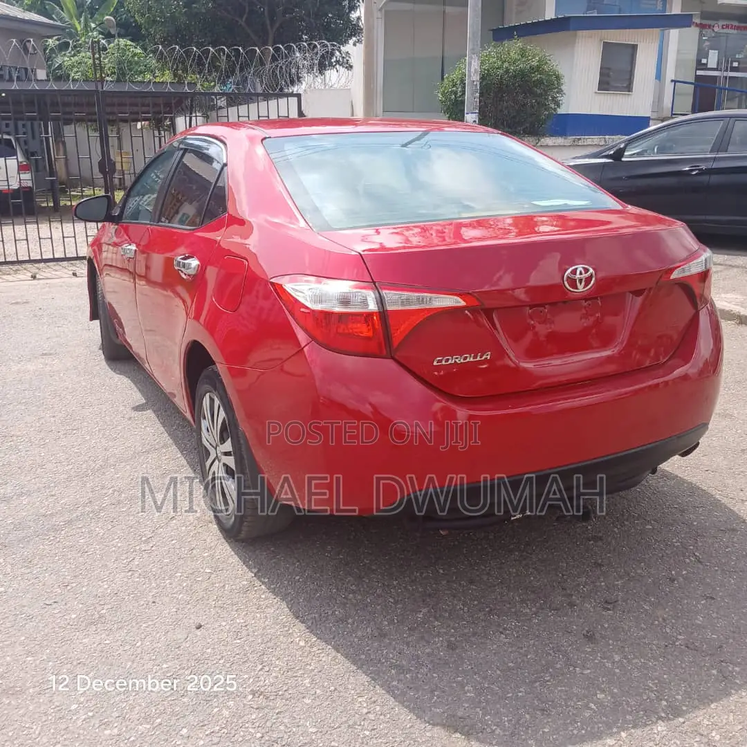 Toyota Corolla 2015 Red