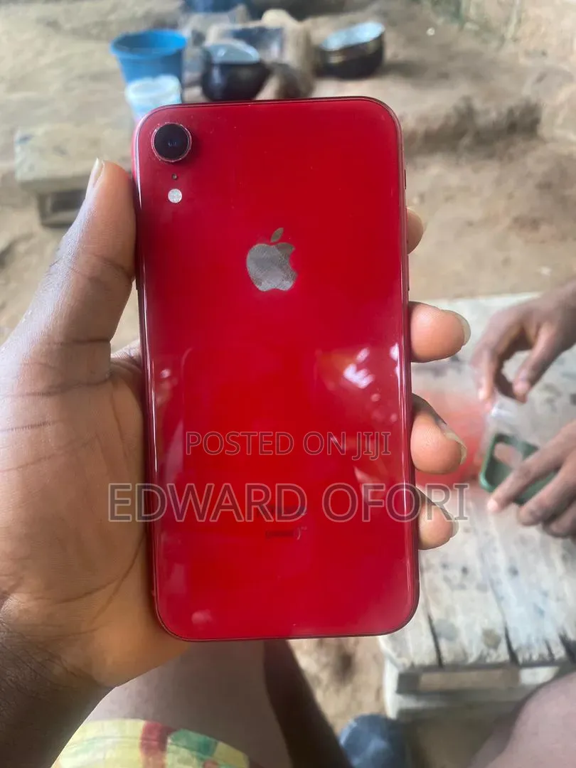 Apple iPhone XR 64 GB Red