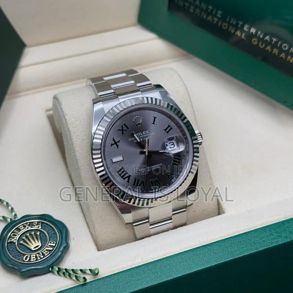 Rolex Datejust 41mm Automatic Silver Teel Fluted Bezel Oyster Bracelet
