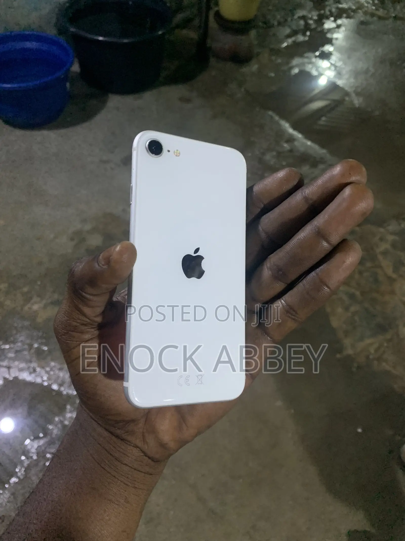 Apple iPhone SE 64 GB White