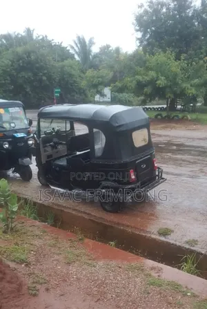 Bajaj RE 2025 Black