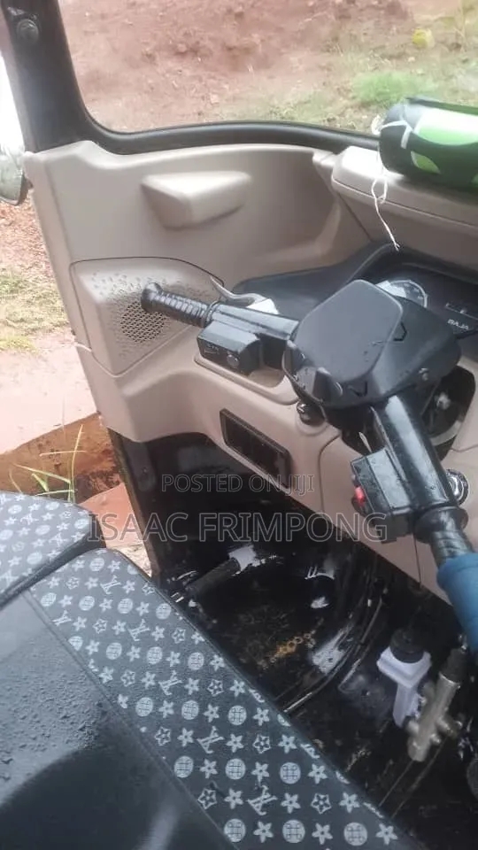 Bajaj RE 2025 Black