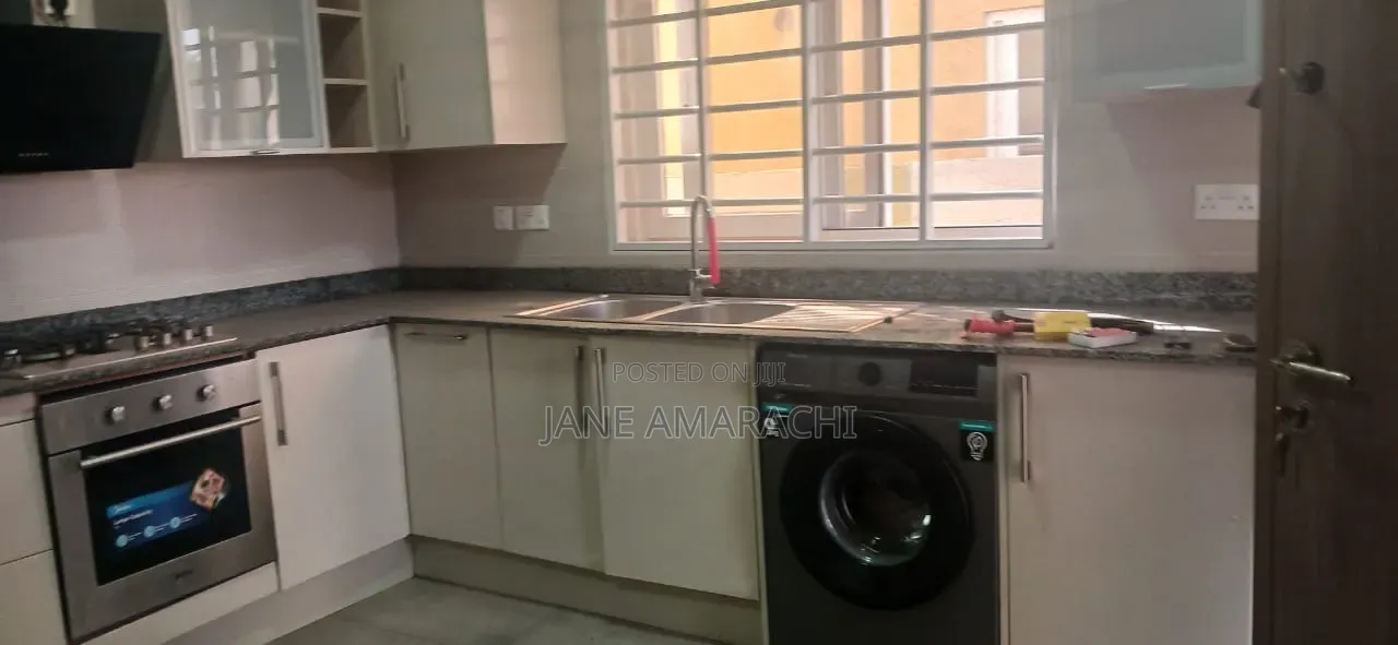 3bdrm Duplex in Manet for rent
