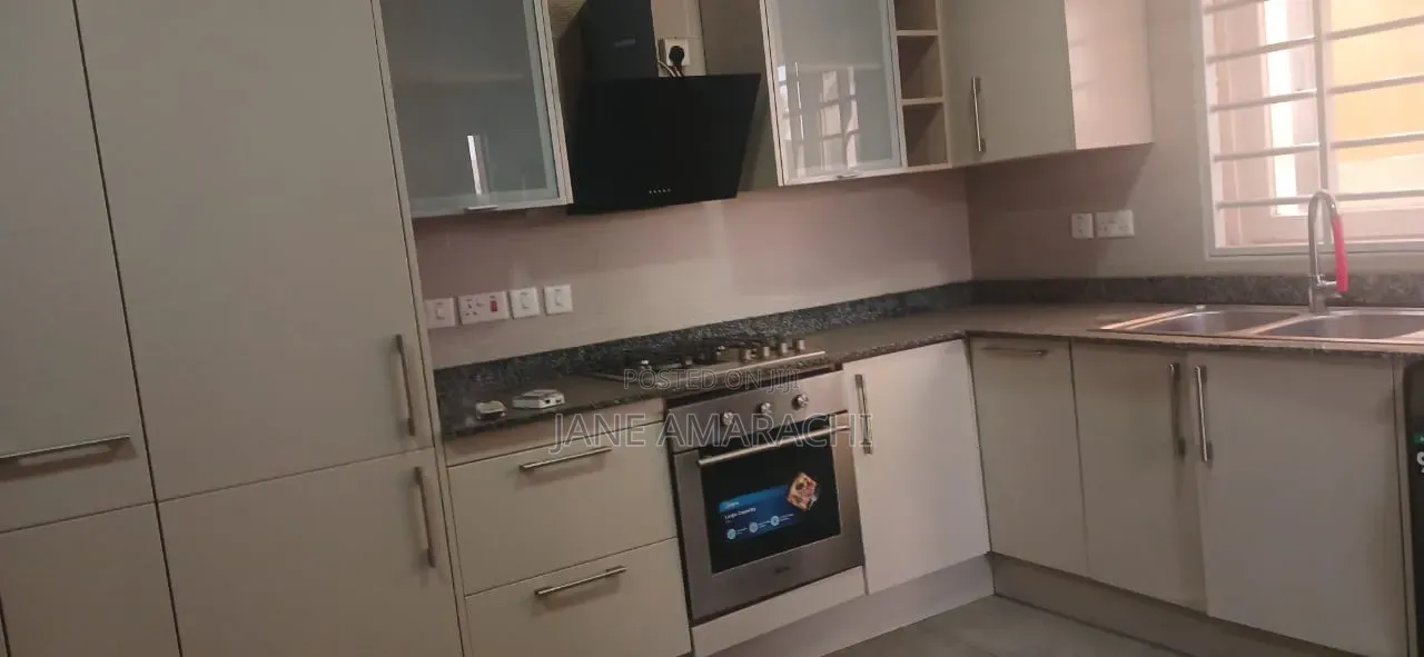 3bdrm Duplex in Manet for rent