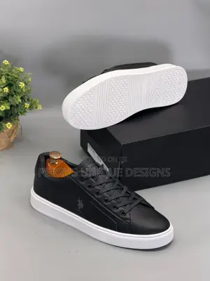Classic Leather Sneakers - Black (White Sole)