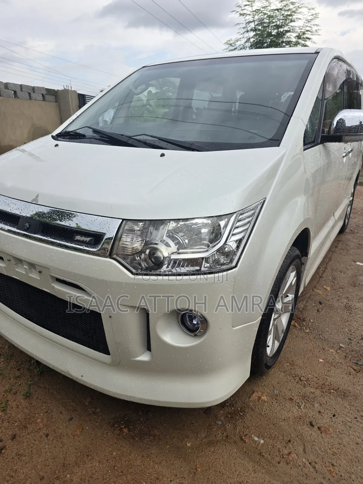 Mitsubishi Rosa 2016 White