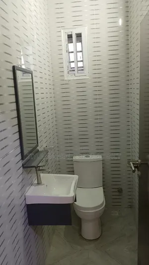 1bdrm Apartment in Ogbojo., Police Station for rent