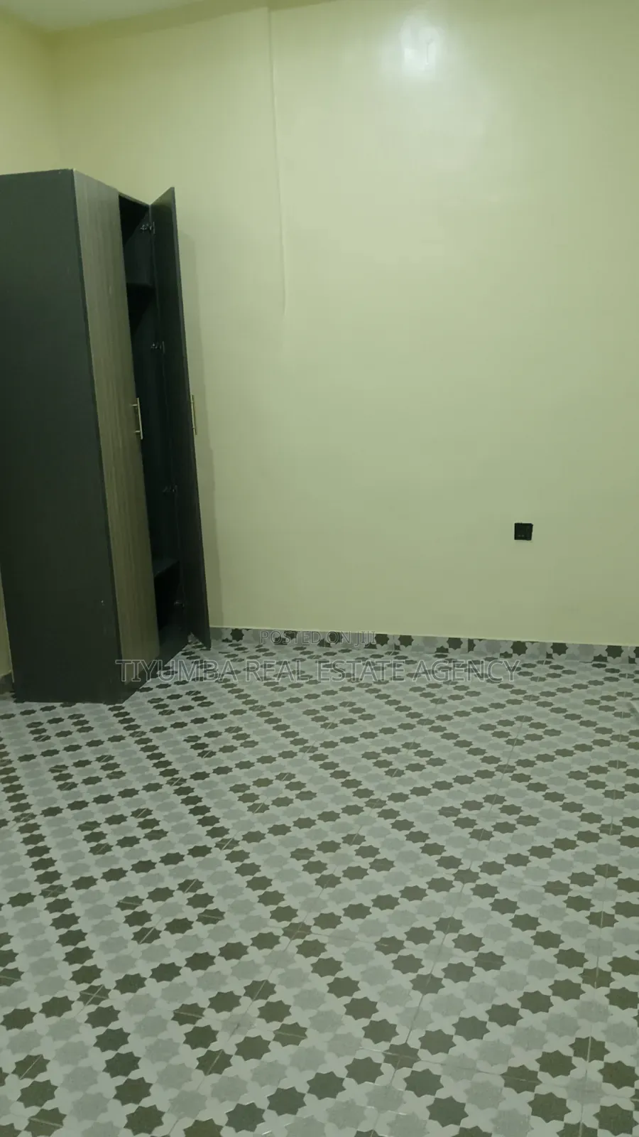 1bdrm Apartment in Ogbojo., Police Station for rent