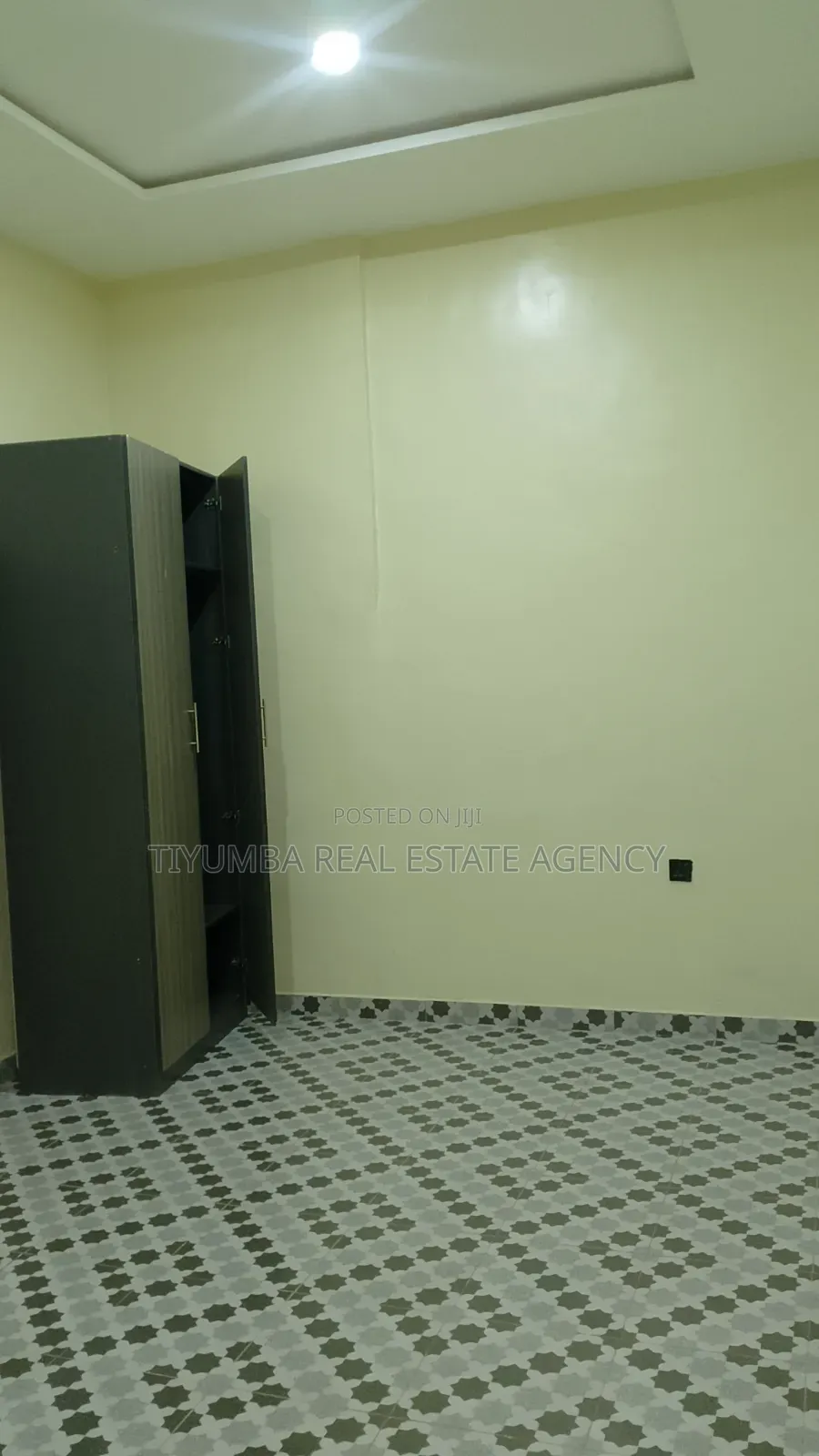1bdrm Apartment in Ogbojo., Police Station for rent