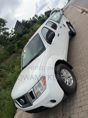 Nissan Frontier 2018 White