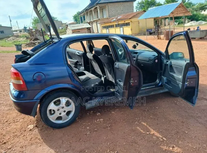 Opel Astra 2005 Blue