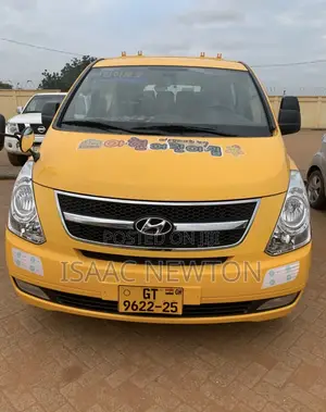 Hyundai Starex 2015 Yellow