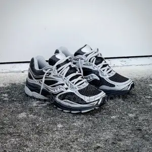 Saucony Progrid Omni 9 in Colors