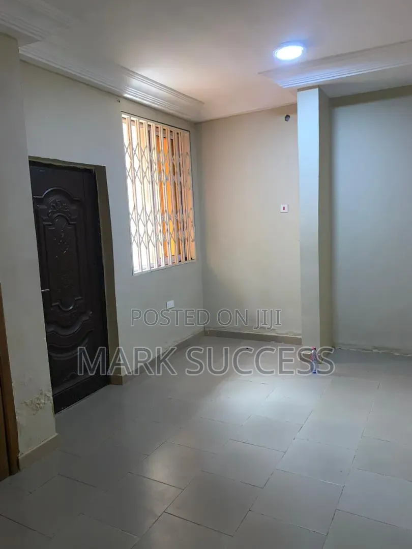 1bdrm Apartment in West Hills Mall Area for rent