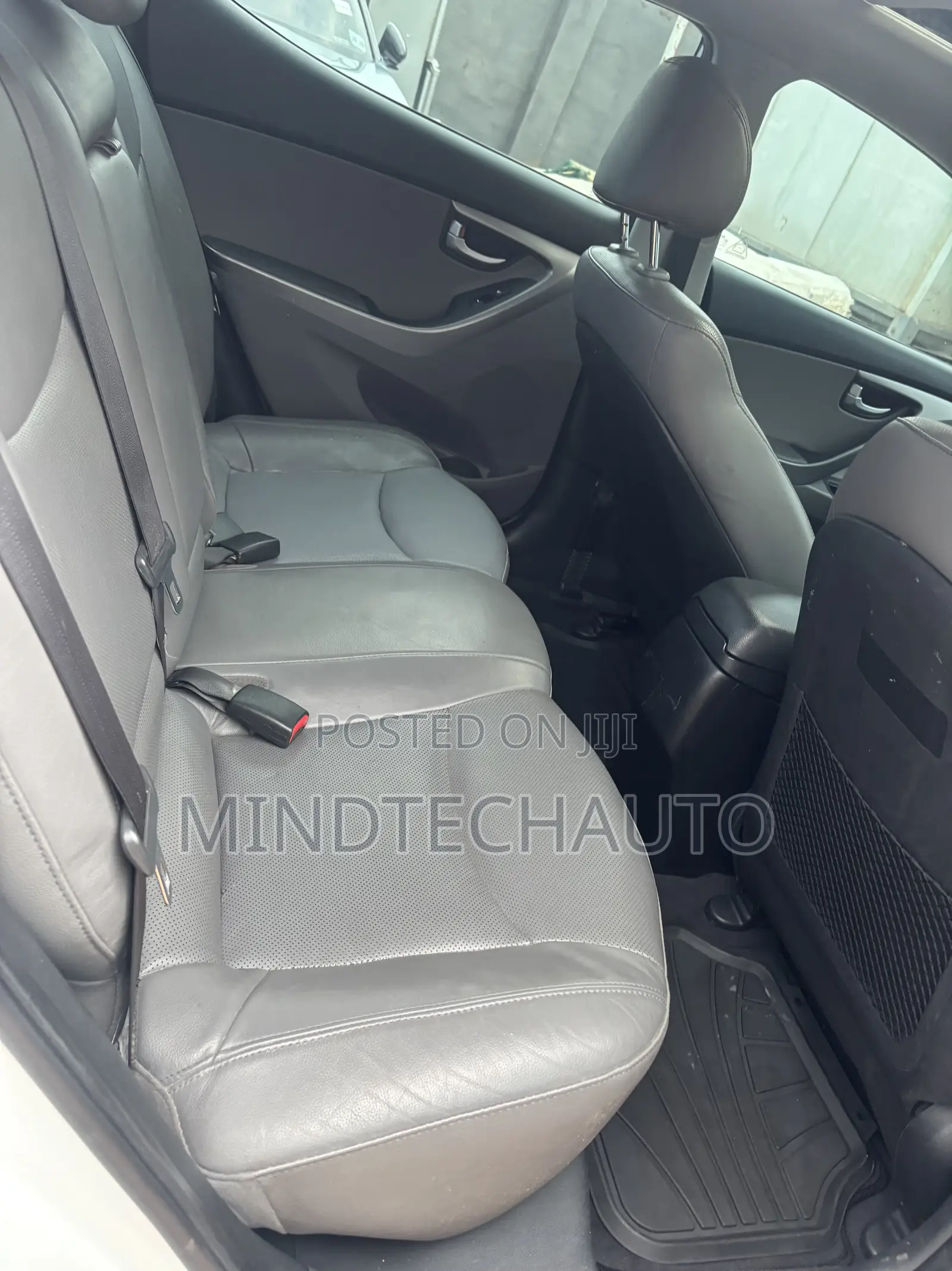 Hyundai Elantra Limited 4dr Sedan (1.8L 4cyl 6A) 2015 White