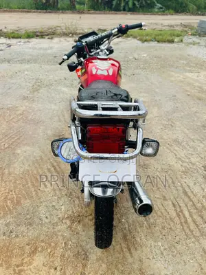 New Royal RY125 2026 Red