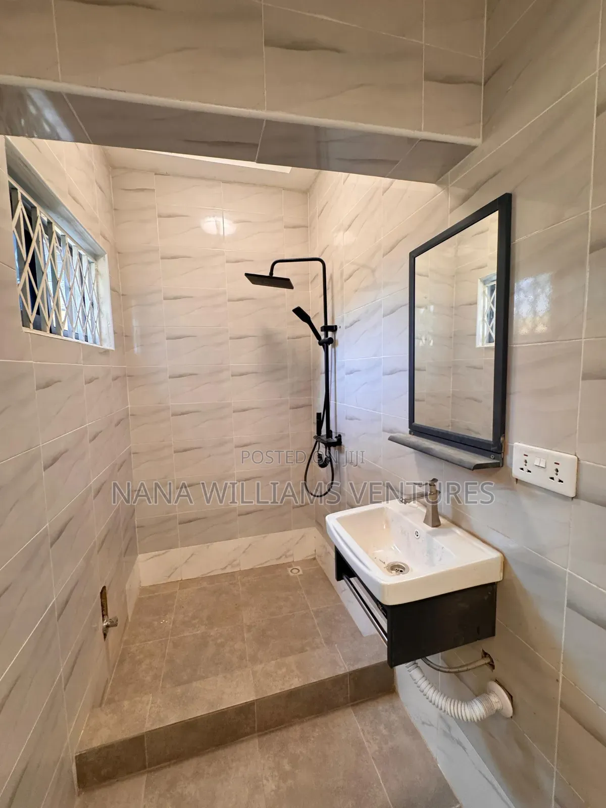 1bdrm Room & Parlour in East Legon Model, American House for rent