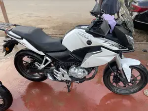 Honda CB 2021 White