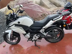 Honda CB 2021 White