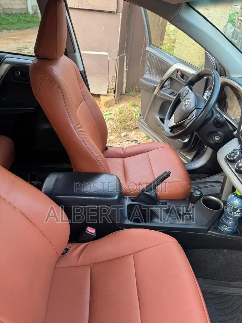 Toyota RAV4 LE 4dr SUV (2.5L 4cyl 6A) 2014 Gray
