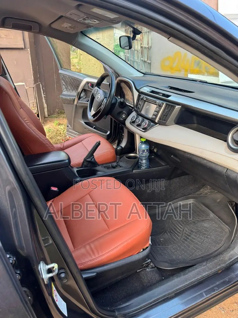 Toyota RAV4 LE 4dr SUV (2.5L 4cyl 6A) 2014 Gray