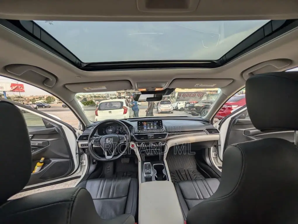 Honda Accord Touring 2.0T 2021 White