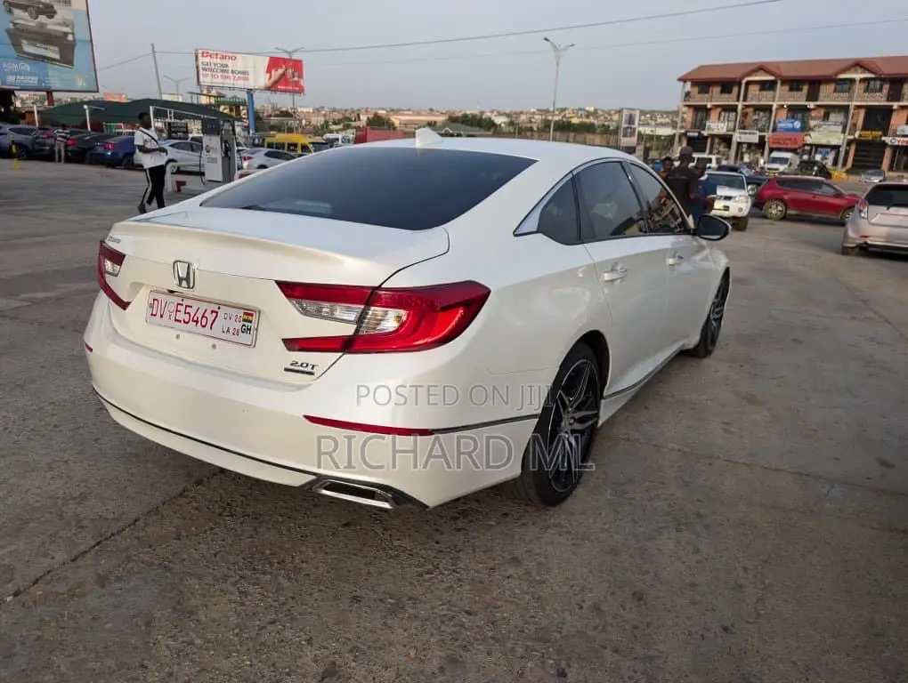 Honda Accord Touring 2.0T 2021 White
