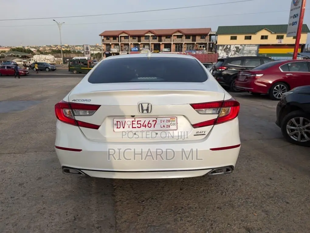 Honda Accord Touring 2.0T 2021 White