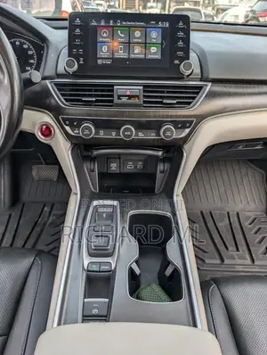 Honda Accord Touring 2.0T 2021 White