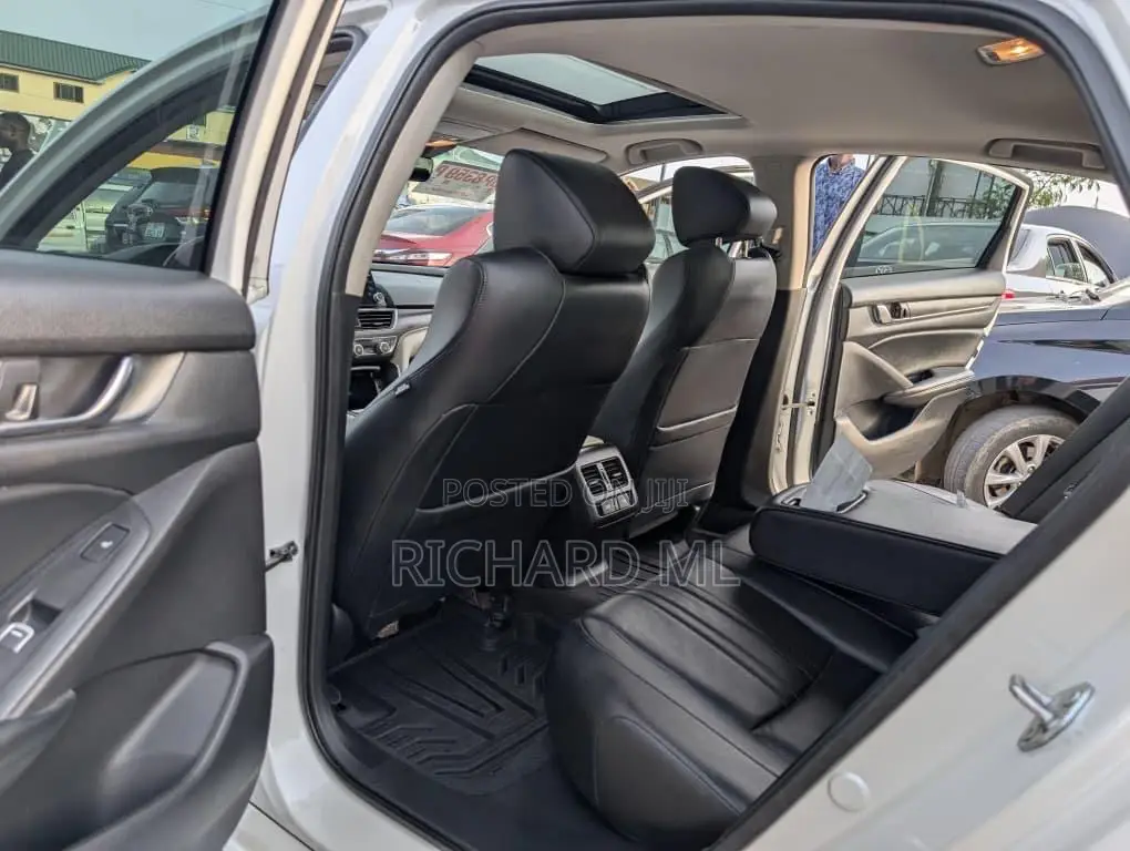 Honda Accord Touring 2.0T 2021 White