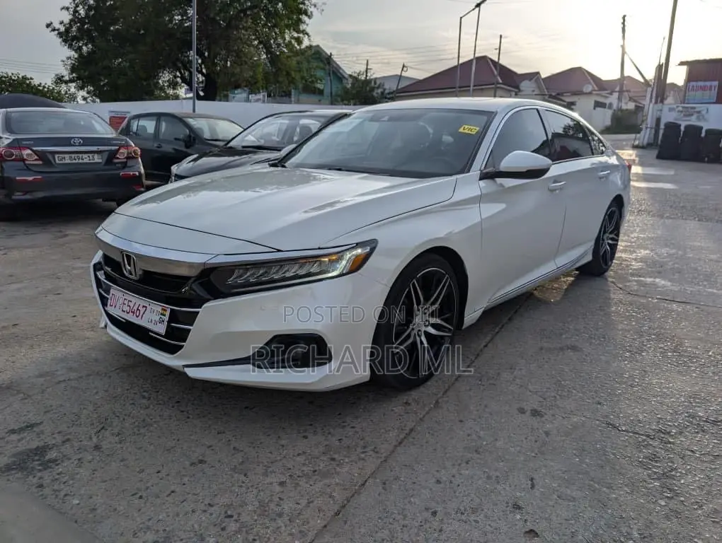 Honda Accord Touring 2.0T 2021 White