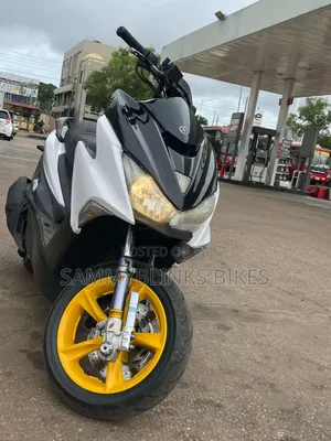 Yamaha 2024 Black