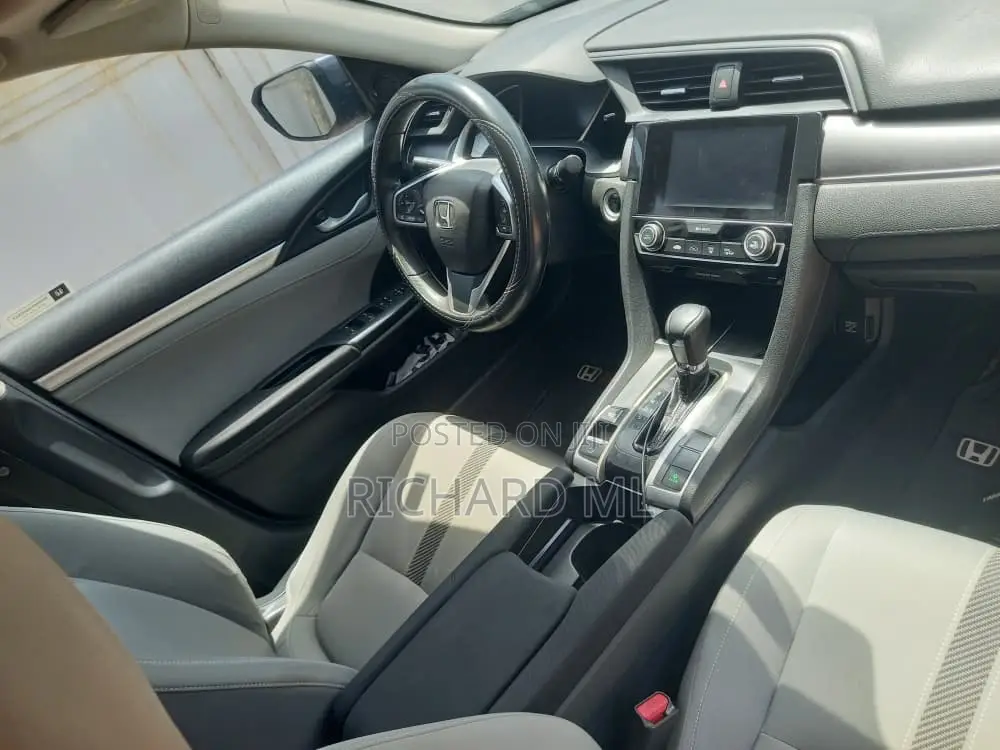 Honda Civic EX 4dr Sedan (2.0L 4cyl) 2017 Gray