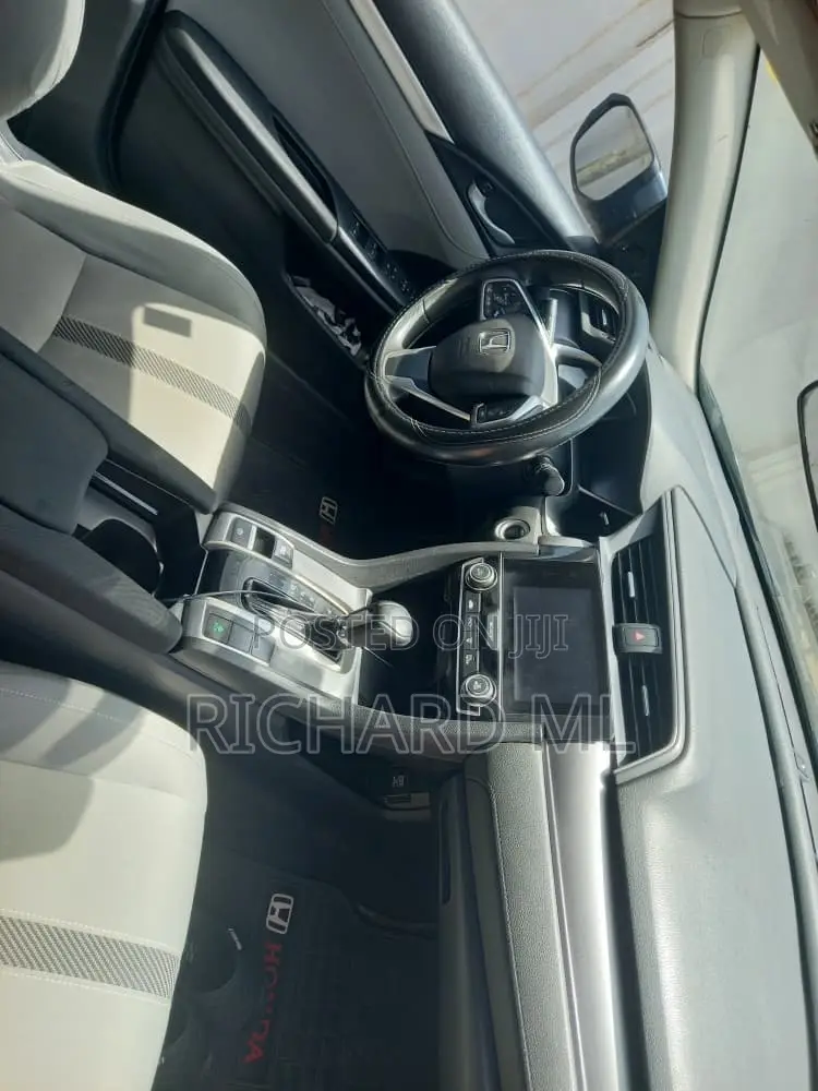 Honda Civic EX 4dr Sedan (2.0L 4cyl) 2017 Gray