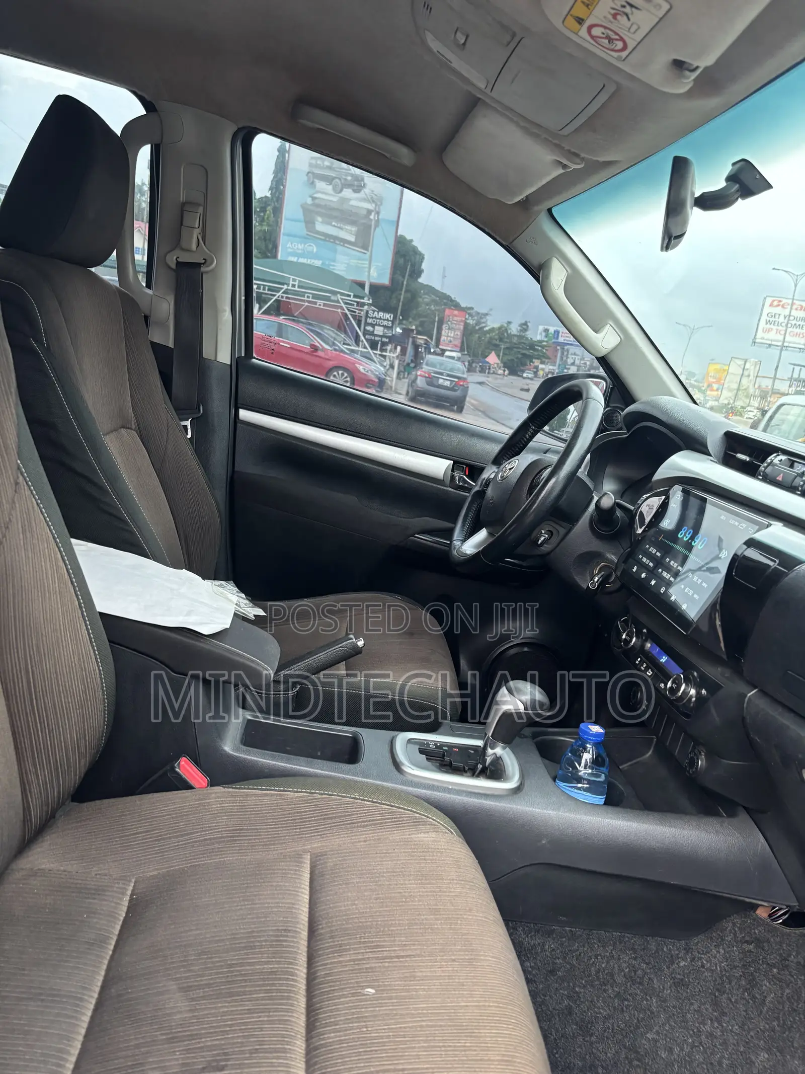 Toyota Hilux Revo Double Cab Deisel 2.4 RWD 2018 Silver